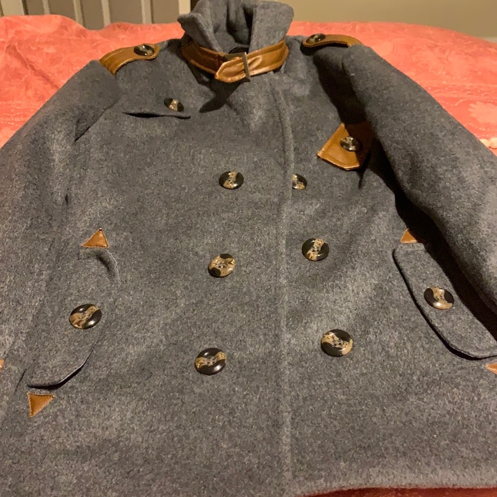 Boys size 5 Peacoat worn once.